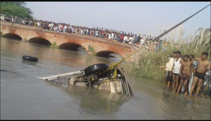 5 people died after a car fell into a canal