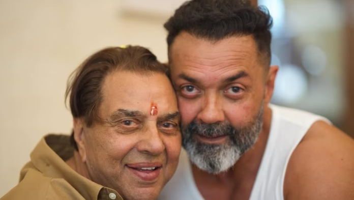 Bobby Deol gets emotional while receiving Dharmendra's Lifetime Achievement Award