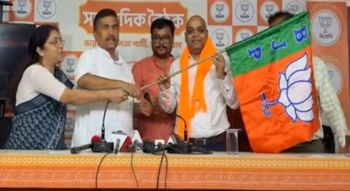 Bengal TMC MLA joins BJP