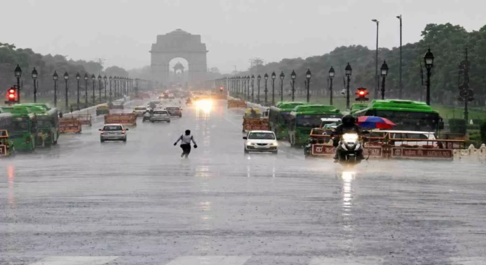 Strong winds and rain in Delhi-NCR